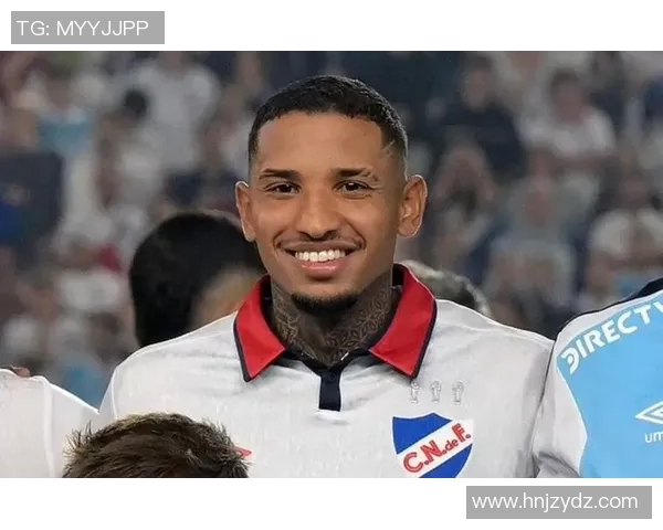 外国足球明星猝死事件引发全球哀悼与反思运动员健康问题的关注