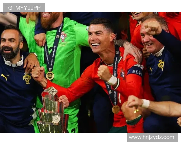 西班牙足球明星C罗的传奇生涯与辉煌成就探秘