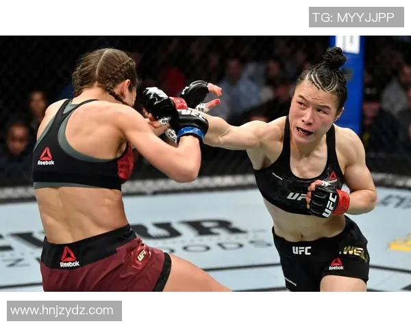 张伟丽：从武术冠军到足球明星的传奇人生与成就简介